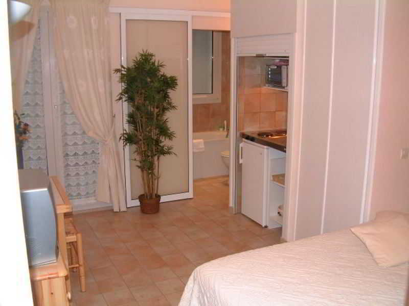Appart Hotel Residence Courcelle Levallois-Perret Exteriör bild