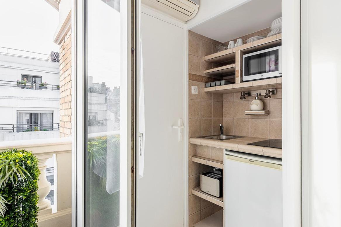 Appart Hotel Residence Courcelle Levallois-Perret Exteriör bild